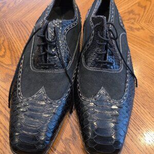 Donald J Pliner Leather dress shoes
